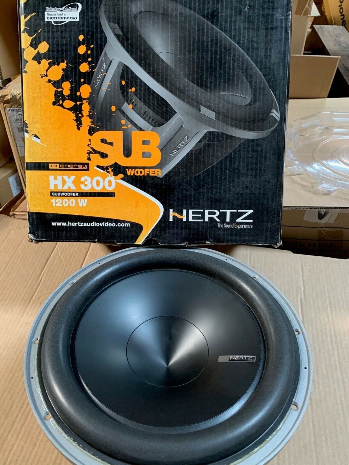 Hertz Audio HX  (HX) "  Ohm Hi-Energy Serie Auto Subwoofer OFFENE  BOX