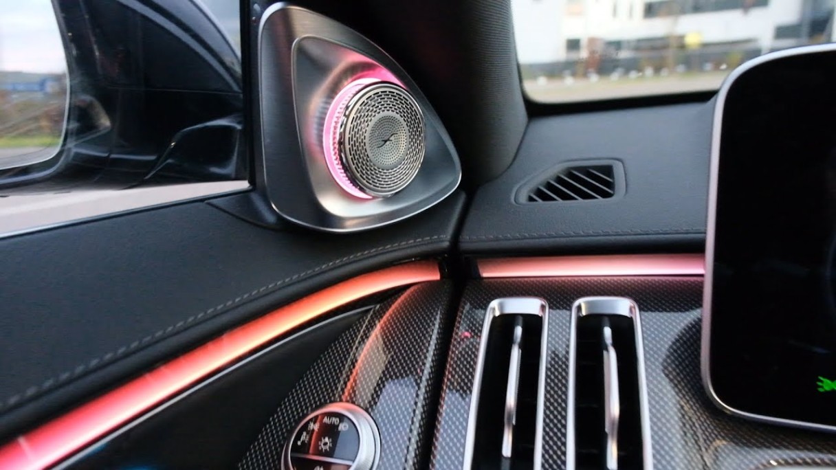 Mercedes-Benz S-Klasse - Burmester High-End D-Surround-Soundsystem